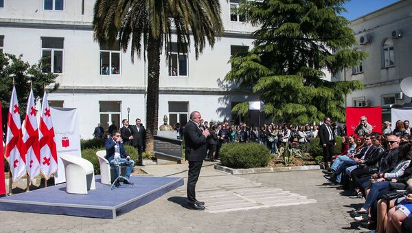 Президент Грузии Георгий Маргвелашвили на встрече со студентами в Батуми - Sputnik Грузия