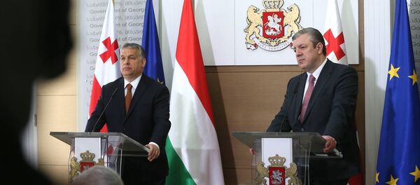 საქართველოსა და უნგრეთის პრემიერ-მინისტრები გიორგი კვირიკაშვილი და ვიქტორ ორბანი საქართველოსა და უნგრეთის პრემიერ-მინისტრები გიორგი კვირიკაშვილი და ვიქტორ ორბანი - Sputnik საქართველო