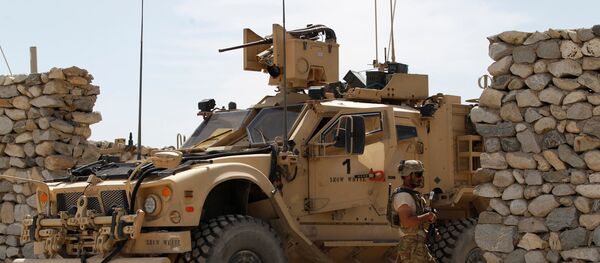 Американские солдаты на месте нападения боевиков в районе Ачин в Афганистане - Sputnik Грузия