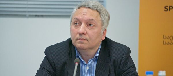 Политический обозреватель, эксперт Васо Капанадзе - Sputnik Грузия