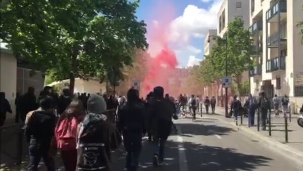Марш парижских школьников и лицеистов против Марин Ле Пен и Эммануэля Макрона - Sputnik Грузия