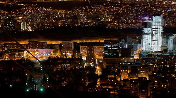 Ночной Тбилиси - вид на жилые районы Ваке и Сабуртало - Sputnik Грузия