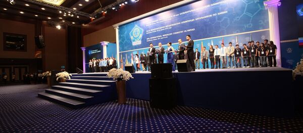 Международная Менделеевская олимпиада школьников по химии - Sputnik Грузия