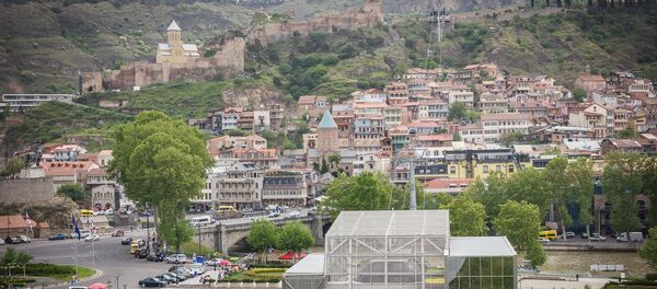 Вид на парк Рике, старый Тбилиси, канатную дорогу и крепость Нарикала - Sputnik Грузия