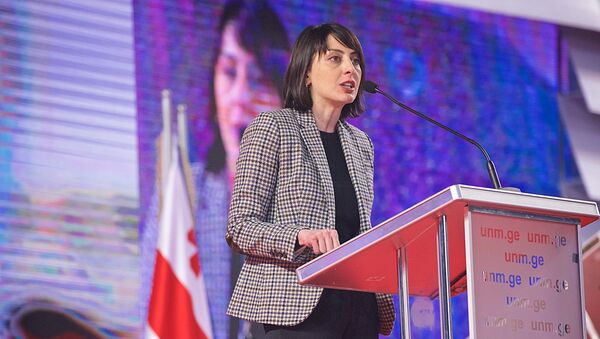 Хатия Деканоидзе выступает на съезде ЕНД - Sputnik Грузия