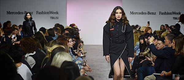 Показ новой коллекции AVTANDIL на открытии новой Недели моды Mercedes-Benz Fashion Week - Sputnik Грузия