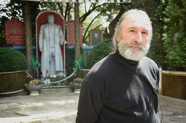 Житель Ахалсопели Темур Кунелаури, который создал в своем доме музей Иосифа Сталина - Sputnik Грузия