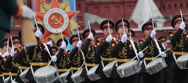 მეორე მსოფლიო ომში გამარჯვების 72 წელიწადისადმი მიძღვნილი აღლუმი მეორე მსოფლიო ომში გამარჯვების 72 წელიწადისადმი მიძღვნილი აღლუმი - Sputnik საქართველო