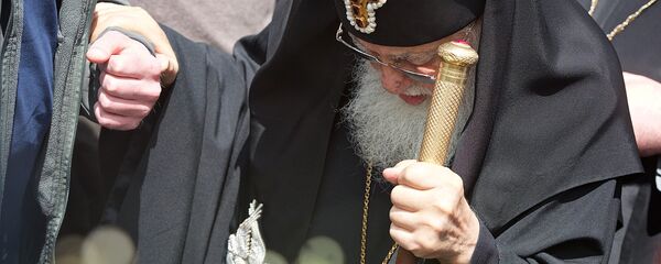 Илия Второй отслужил панихиду у могилы Неизвестного солдата в Тбилиси Илия Второй отслужил панихиду у могилы Неизвестного солдата в Тбилиси - Sputnik Грузия