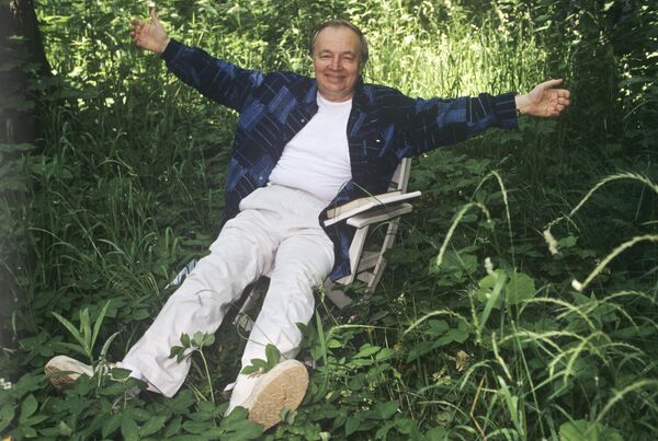 Поэт Андрей Вознесенский - Sputnik Грузия