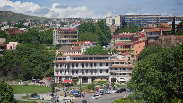 Вид с верхней станции канатки на центр Тбилиси - район Авлабари - Sputnik Грузия