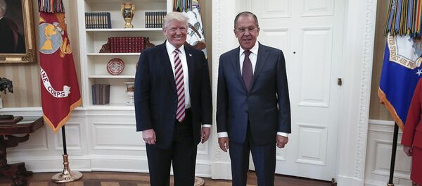 Президент США Дональд Трамп с министром иностранных дел России Сергеем Лавровым на встрече в Белом доме в Вашингтоне - Sputnik Грузия