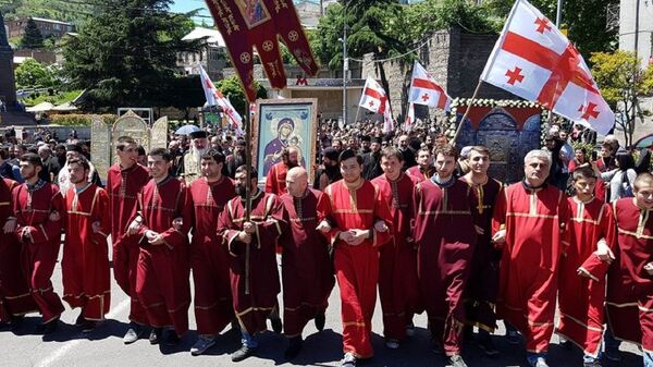 Шествие в День сплоченности и святости семьи в Тбилиси - Sputnik Грузия