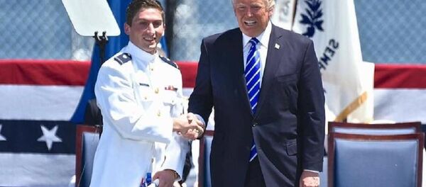 Эльдар Саганелидзе и Дональд Трамп - Sputnik Грузия