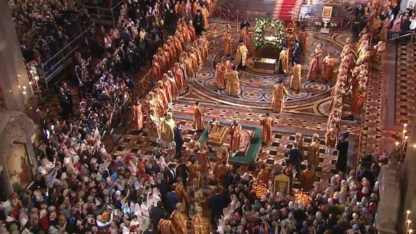 Мощи Николая Чудотворца доставили в храм Христа Спасителя в Москве - Sputnik Грузия