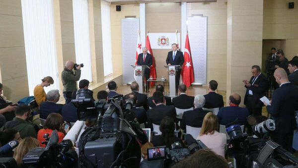 Шелковый путь и другие проекты обсудили премьеры Грузии и Турции - Sputnik Грузия