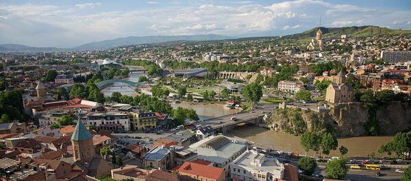 Вид на город Тбилиси с верхней станции канатной дороги - Sputnik Грузия