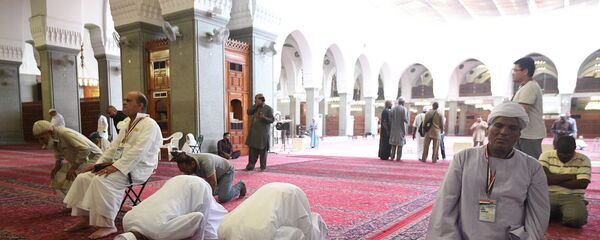 Паломники в городе Медина - Sputnik Грузия