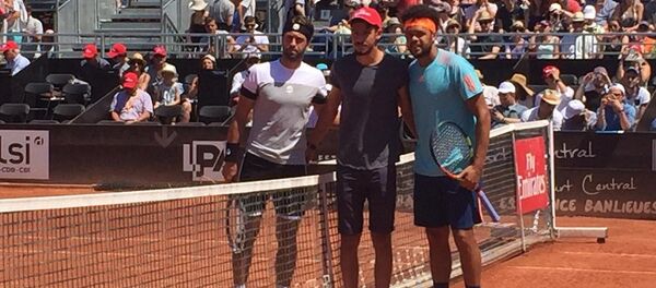 Теннис. Николоз Басилашвили и Жо-Вильфред Тсонга перед матчем в Лионе - Sputnik Грузия