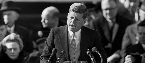 Президент США Джон Ф. Кеннеди выступает 20 января 1961 года с обращением на церемонии своей инаугурации на Капитолийском холме в Вашингтоне после принятия присяги - Sputnik საქართველო