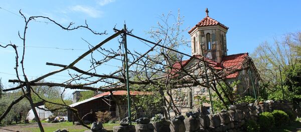 Дорога к главному храму Пресвятой Богородицы Дорога к главному храму Пресвятой Богородицы - Sputnik Грузия