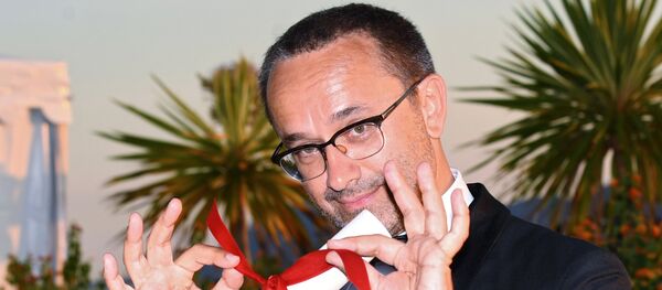 Российский режиссер Андрей Звягинцев получил приз жюри Каннского фестиваля за фильм Нелюбовь. Российский режиссер Андрей Звягинцев получил приз жюри Каннского фестиваля за фильм Нелюбовь. - Sputnik Грузия