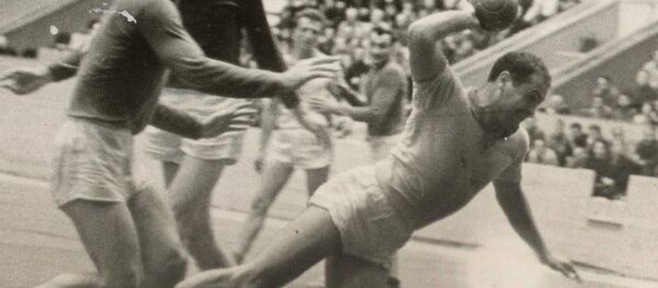 თამაზ ანთაძე შეტევაზე თამაზ ანთაძე შეტევაზე - Sputnik საქართველო