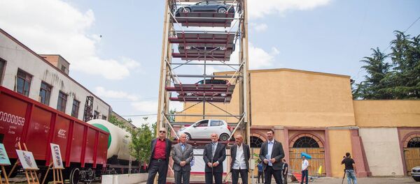 Вертикальная парковка Вертикальная парковка - Sputnik Грузия