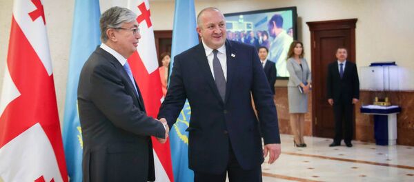 საქართველოს პრეზიდენტი ასტანაში ვიზიტისას საქართველოს პრეზიდენტი ასტანაში ვიზიტისას - Sputnik საქართველო