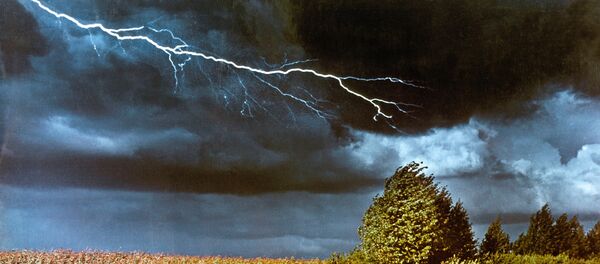 Удар молнии - Sputnik Грузия
