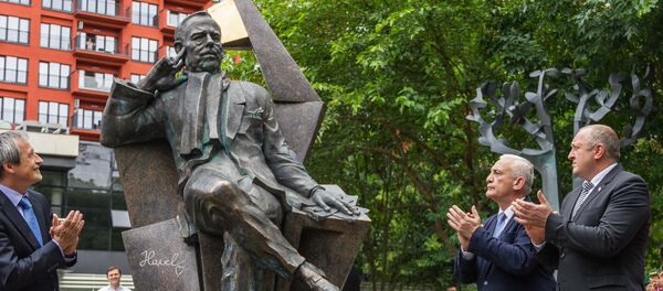 Памятник Вацлаву Гавелу в Тбилиси - Sputnik Грузия