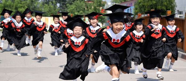 საბავშვო ბაღის „კურსდამთავრებულები“ ჩინეთში საბავშვო ბაღის „კურსდამთავრებულები“ ჩინეთში - Sputnik საქართველო