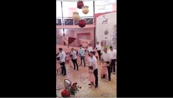ვიდეოკლუბი: მამებისა და ქალიშვილების ცეკვა გლდანის საბავშვო ბაღში - Sputnik საქართველო