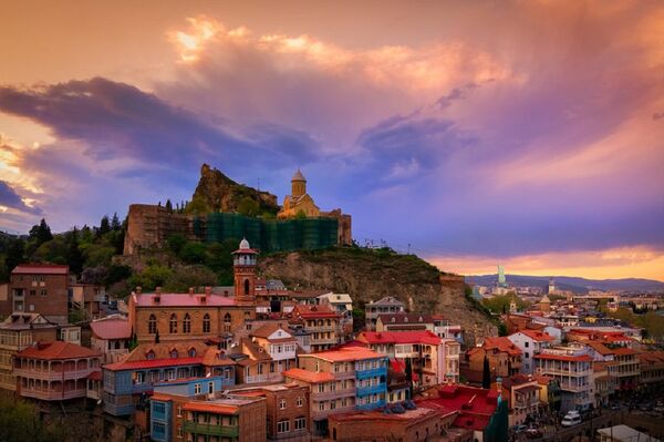Вид на старый Тбилиси и крепость Нарикала - Sputnik Грузия