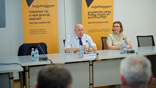 Михаил Швыдкой во время пресс-конференции - Sputnik Грузия