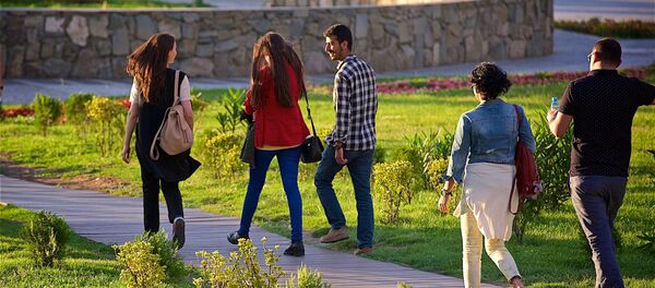 ხალხი თბილისის ქუჩებში ხალხი თბილისის ქუჩებში - Sputnik საქართველო