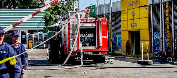 ელიავას ბაზრობაზე საავტომობილო ნაწილების პავილიონი პოლიციამ გადაკეტა, გამომძიებლები ხანძრის გაჩენის მიზეზს ადგენენ ელიავას ბაზრობაზე საავტომობილო ნაწილების პავილიონი პოლიციამ გადაკეტა, გამომძიებლები ხანძრის გაჩენის მიზეზს ადგენენ - Sputnik საქართველო