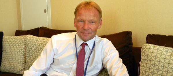 Вице-президент Европейского инвестиционного банка (EIB) Вазил Худак - Sputnik Грузия