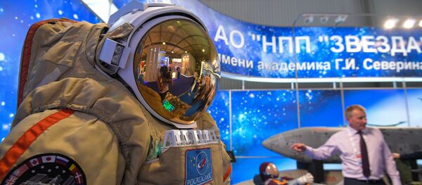 ღია კოსმოსში საკუშაოდ ახალი სკაფანდრი საავიაციო სალონში ჟუკოვსკიში ღია კოსმოსში საკუშაოდ ახალი სკაფანდრი საავიაციო სალონში ჟუკოვსკიში - Sputnik საქართველო