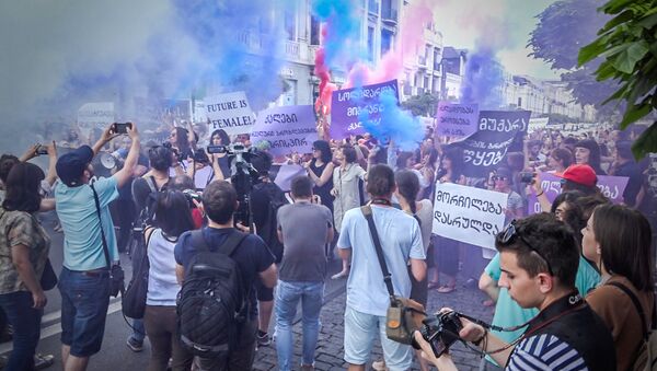 Женский марш: самая крупная акция феминисток прошла в Тбилиси - Sputnik Грузия