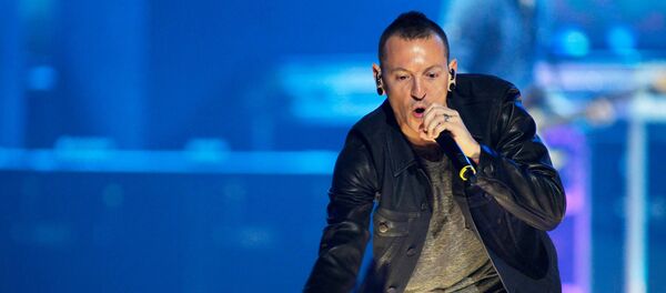Солист группы Линкин парк Честер Беннингтон на музыкальном фестивале в Лас-Вегасе - Sputnik Грузия