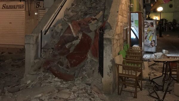 Последствия сильного землетрясения в Греции и Турции - Sputnik Грузия