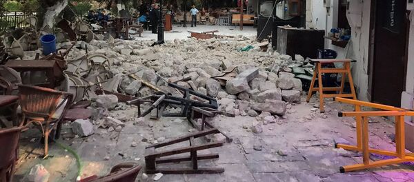 ძლიერი მიწისძვრის შედეგები თურქეთსა და საბერძნეთში ძლიერი მიწისძვრის შედეგები თურქეთსა და საბერძნეთში - Sputnik საქართველო