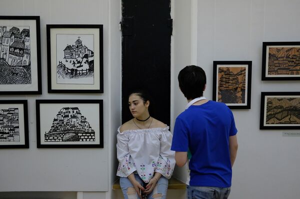 Выставка Радуга видения грузинского художника Важи Окиташвили - Sputnik Грузия