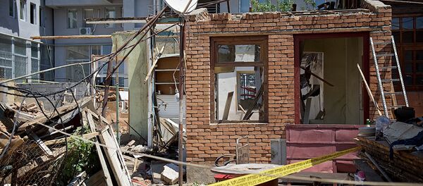 Обрушение жилого дома на улице Сухумской Обрушение жилого дома на улице Сухумской - Sputnik Грузия