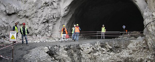 Строительство тоннеля на Военно-Грузинской дороге - Sputnik Грузия