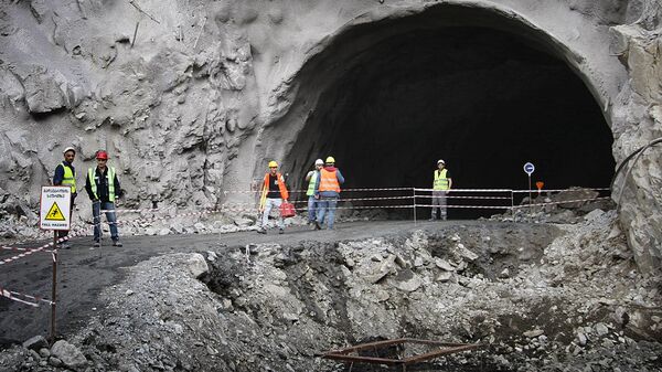 Строительство тоннеля на Военно-Грузинской дороге - Sputnik Грузия