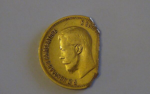 Та самая монета, подаренная Камо молодой девушке Нине Шахпаронянц - Sputnik Грузия