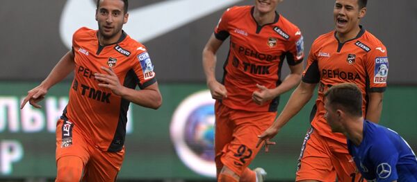 Игроки Урала Георгий Чантурия, Роман Емельянов и Юрий Бавин (слева направо) - Sputnik Грузия