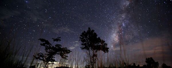 Млечный Путь в ясном ночном небе возле Янгона - Sputnik Грузия